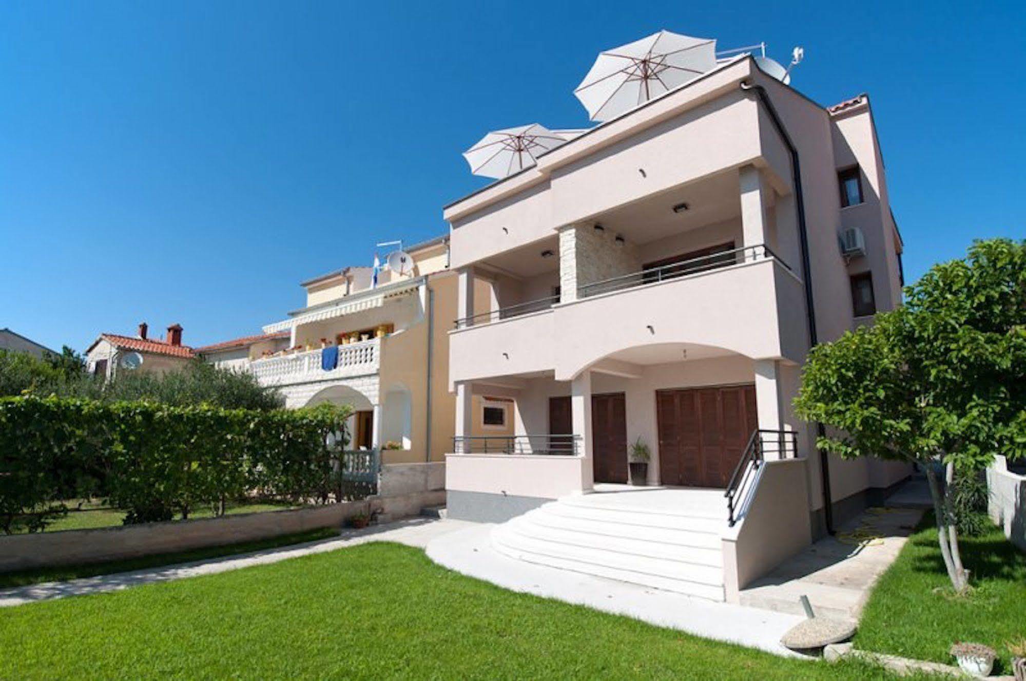 Bonamare Apartments Turanj Exterior photo